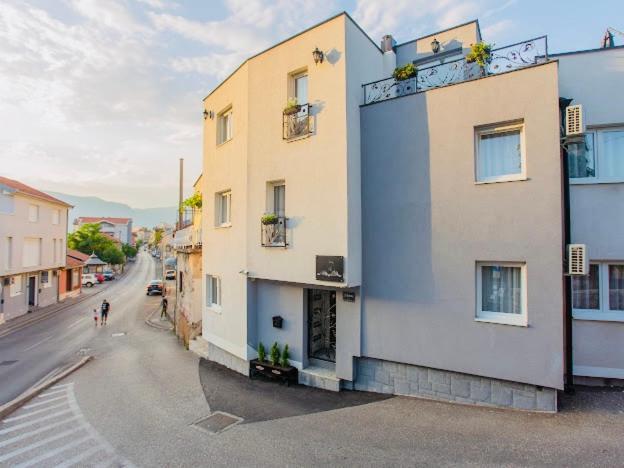 Villa Malkoc - Luxury Rooms & Apartments Mostar Exterior foto